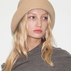 NWOT Clyde Camel Wool Crown Bucket Hate